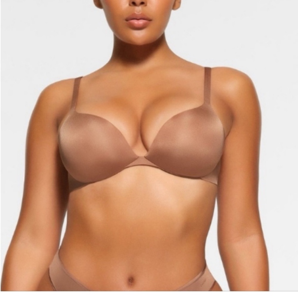 SKIMS Ultimate Collection Push Up Plunge Bra in Sienna  NWT